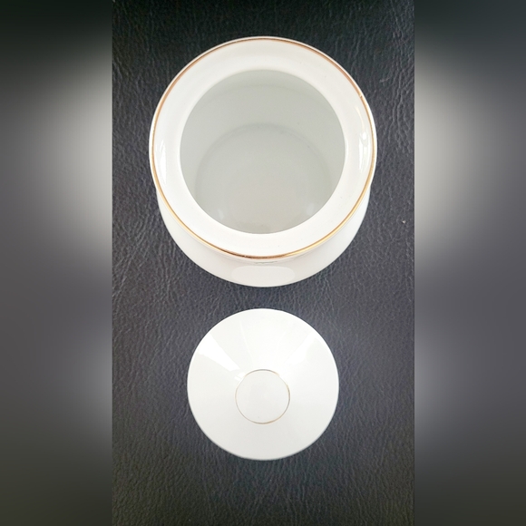 China Pearl NOEL Fine China Liling Cream & Sugar Bowl Serving Set Holly & Berry - Picture 9 of 11